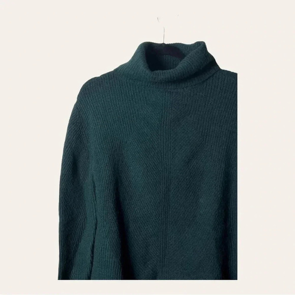 Women’s SWEET ROMEO SWEATER TURTLE NECK KNITTED SIZE LARGE NWT - Picture 3 of 11